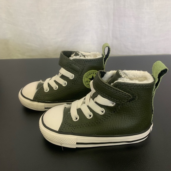 Converse High Top Utility Shoe, Baby size 5 - Picture 1 of 7
